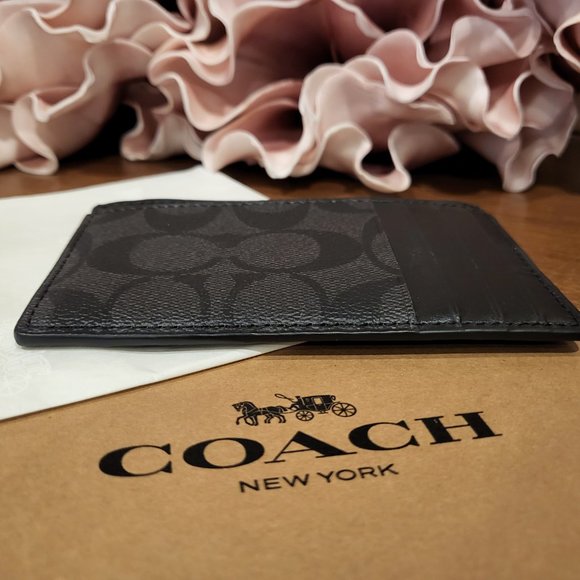 NWT COACH Men's Zip Card Case In Signature Canvas Black with Coach Gift Box. - Picture 2 of 5